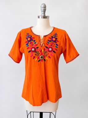 Vintage Mexican Embroidered Peasant Blouse Orange 3D Floral Boho Top XS/P